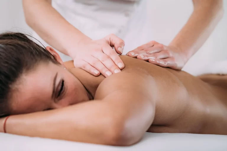 Abhyanga at Ananthadhri Ayurveda