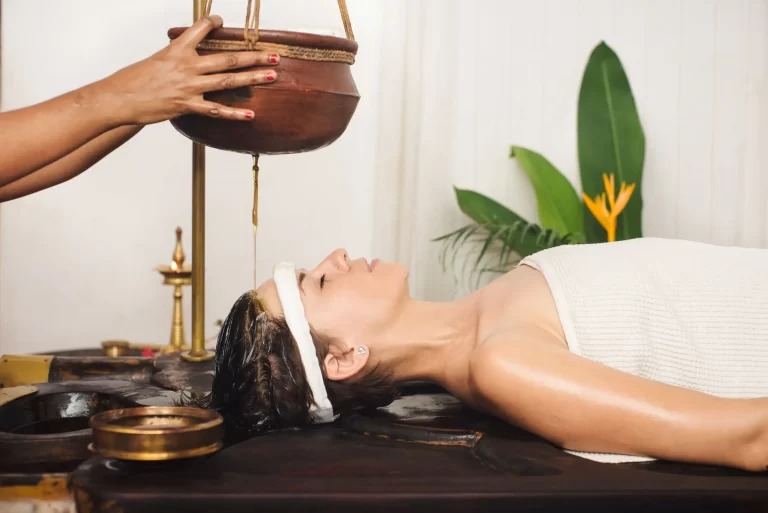 Shiroabhyanga at Ananthadhri Ayurveda